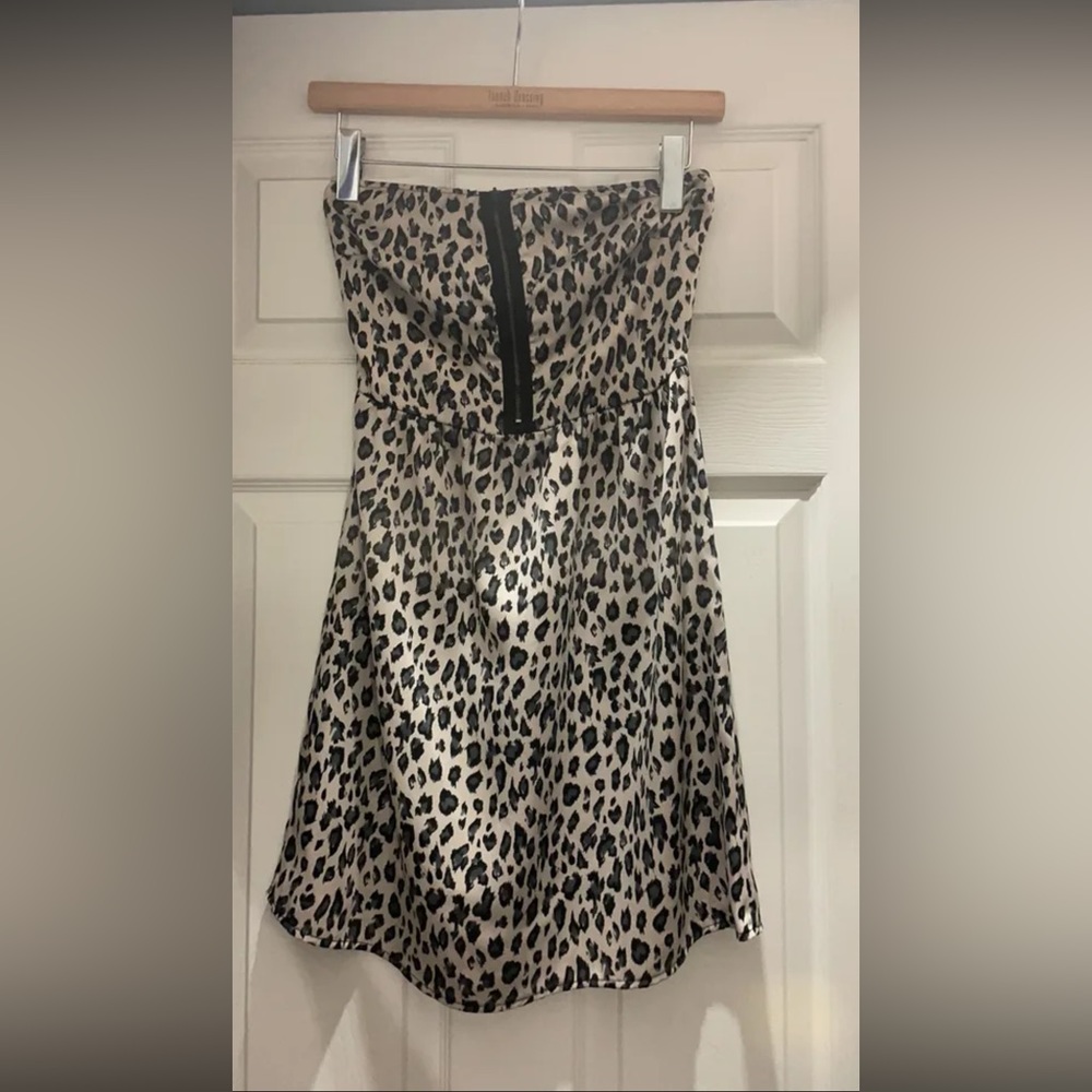 Everly Léopard satin dress